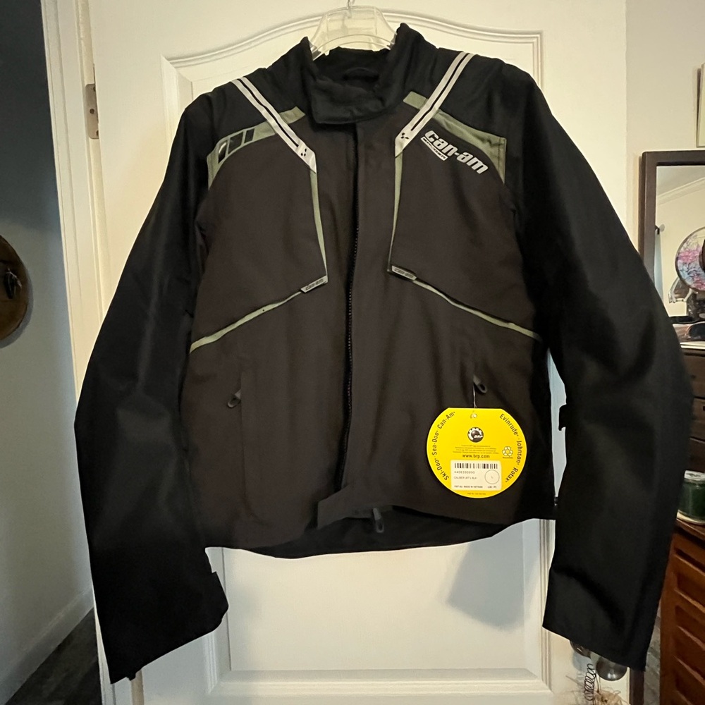 Can-Am Caliber Riding Jacket w/full zip-out lining. NWT!